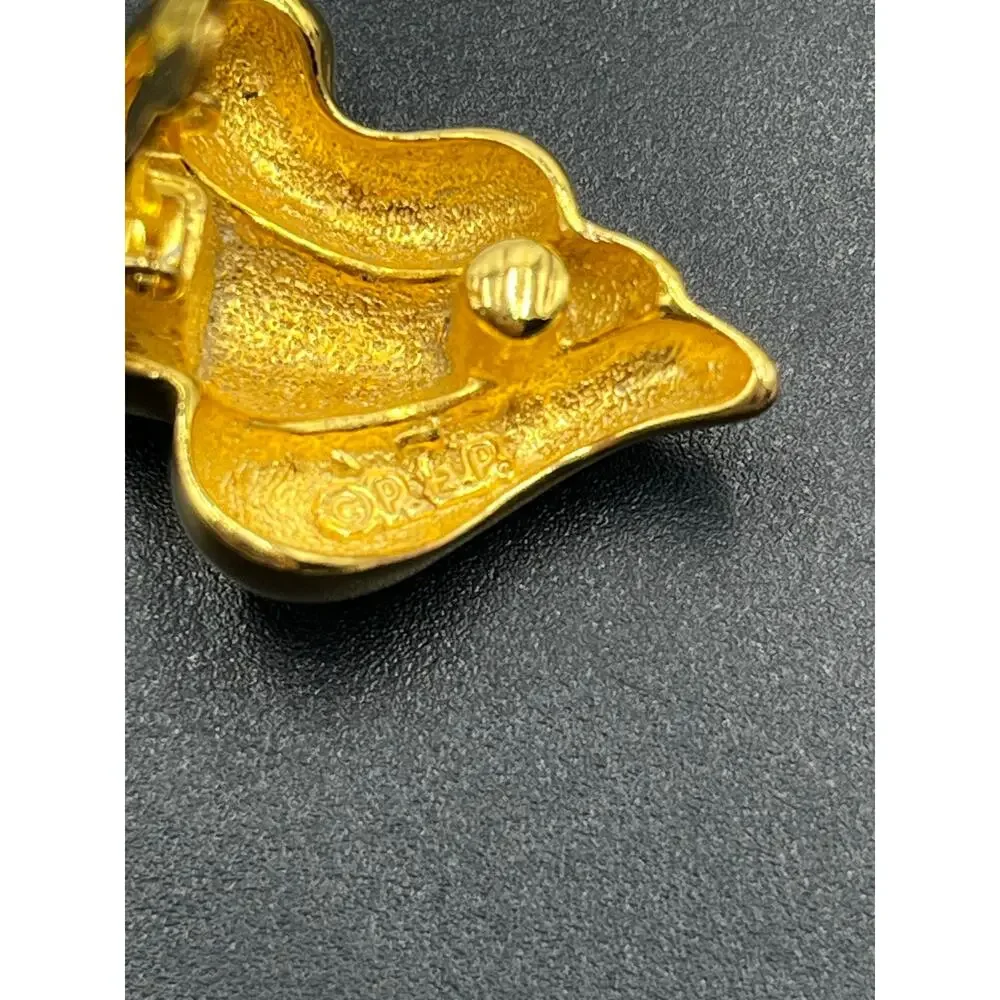 PEP Erwin Pearl Signed Vintage Gold Tone Winged Clip‎ On earrings